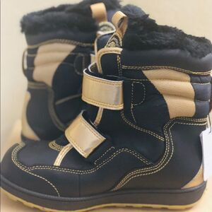 NWB Timberland Junior Snow Stomper Boots SZ 3.5